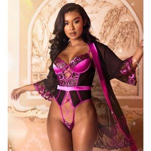 SWEETHEART CRISS-CROSS TEDDY